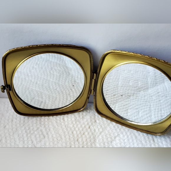 Jay Strongwater classic enamel compact mirror with beautiful crystals NIB - Picture 4 of 5